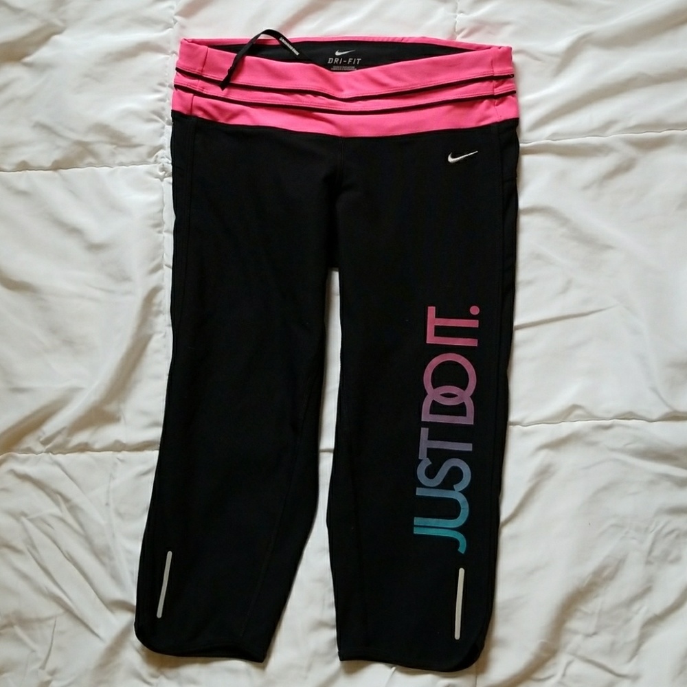 Nike new without tags running capris sz med